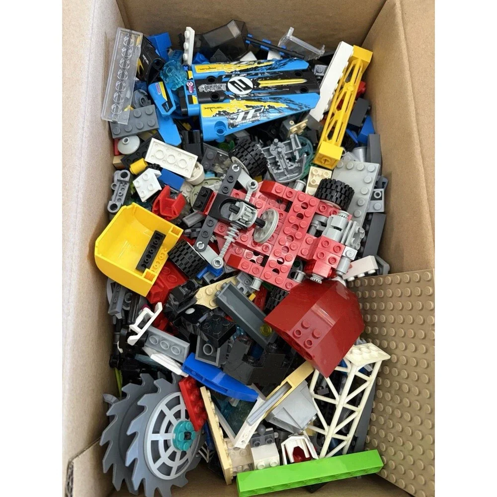 LEGO 5lb Pound Bulk Lot of Random Assorted LEGOS Bricks, Plates, Parts, Pieces